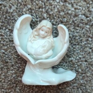 Russ Berrie Guardian Angel Holding Baby #15482